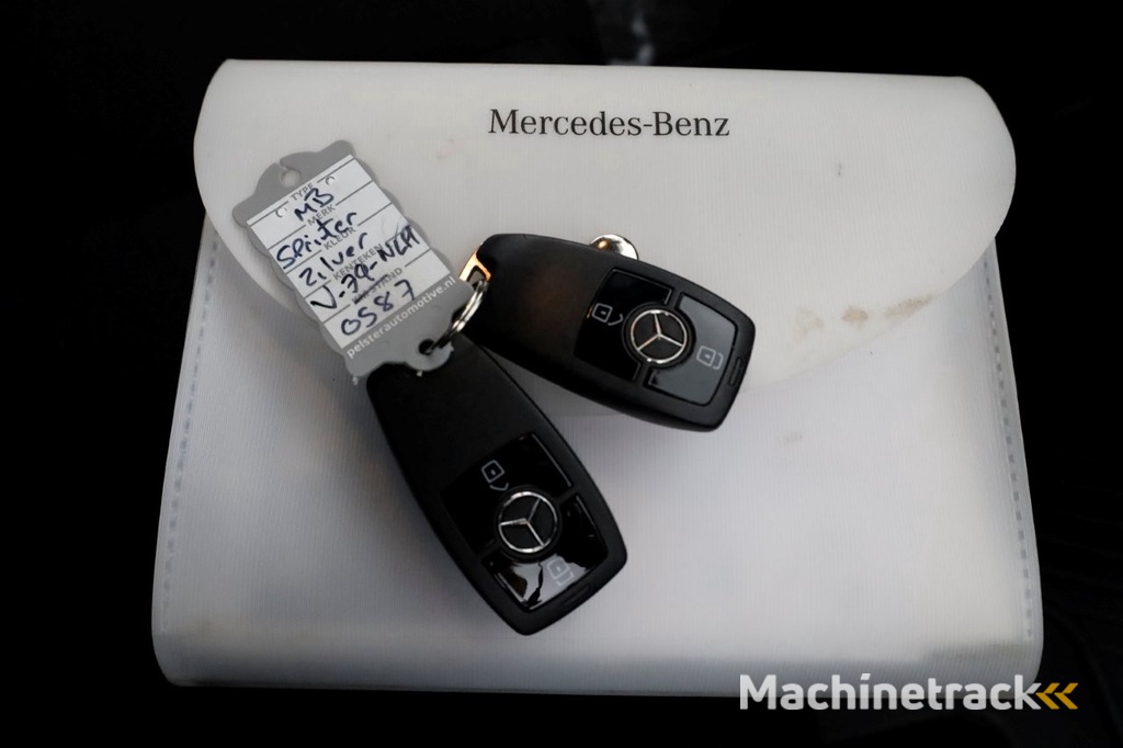 Mercedes-Benz Sprinter 317 CDI 170pk 9G Automaat Bakwagen met laadklep H232cm 08-2023