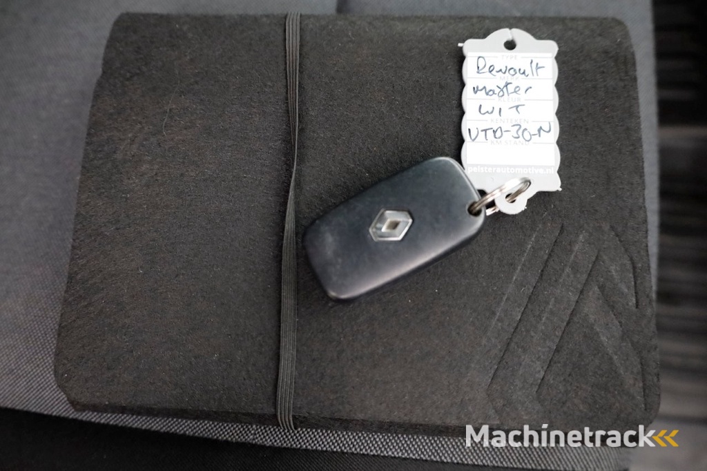 Renault Master T35 2.3 dCi 165pk L3H2 Dubbel Lucht Airco/Navi/Trekhaak 3500kg 01-2023