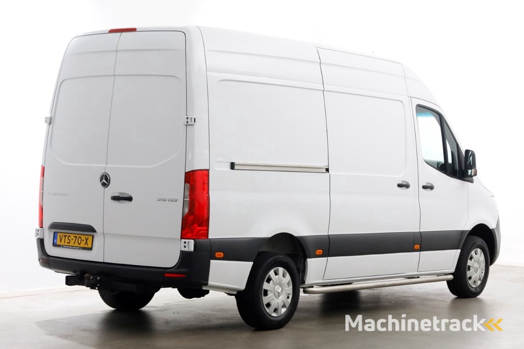 Mercedes-Benz Sprinter 315 CDI 150pk RWD L2H2 Airco/Trekhaak 3500kg 03-2023