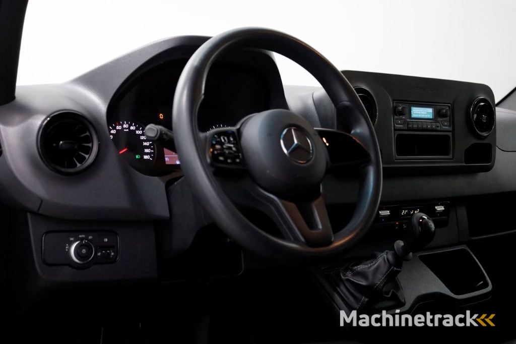 Mercedes-Benz Sprinter 315 CDI 150pk RWD L2H2 Airco/Trekhaak 3500kg 03-2023