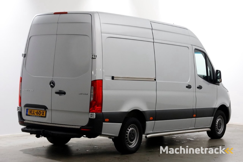 Mercedes-Benz Sprinter 311 CDI 115pk RWD L2H2 7G Automaat Airco/Navi/Camera 09-2021