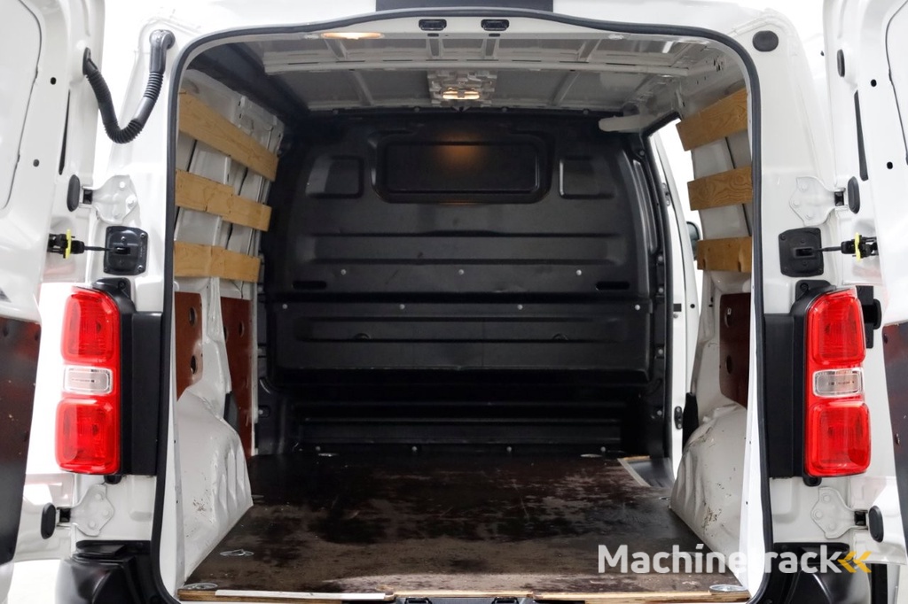 Toyota PROACE Worker 2.0 D-4D 120pk Navigator Lang Airco/Navi 09-2020