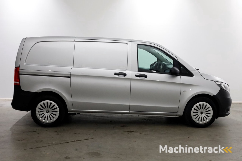 Mercedes-Benz Vito 114 CDI 136pk Compact 9G Automaat 2x Schuifdeur/LED/Camera/Inrichting 07-2022
