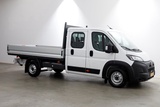 Miniaturansicht von Peugeot Boxer 2.2 BlueHDi 140pk D.C. Open Laadbak Trekhaak 3000kg BPM-Vrij 11-2024