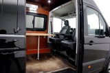 Minituur van Volkswagen Crafter 35 2.0 TDI 140pk L3H3 (L2H2) DSG-Automaat Camera/230V/Draaistoelen 04-2021