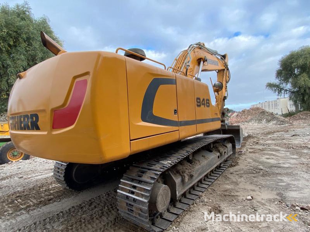 Liebherr R-946-NLC