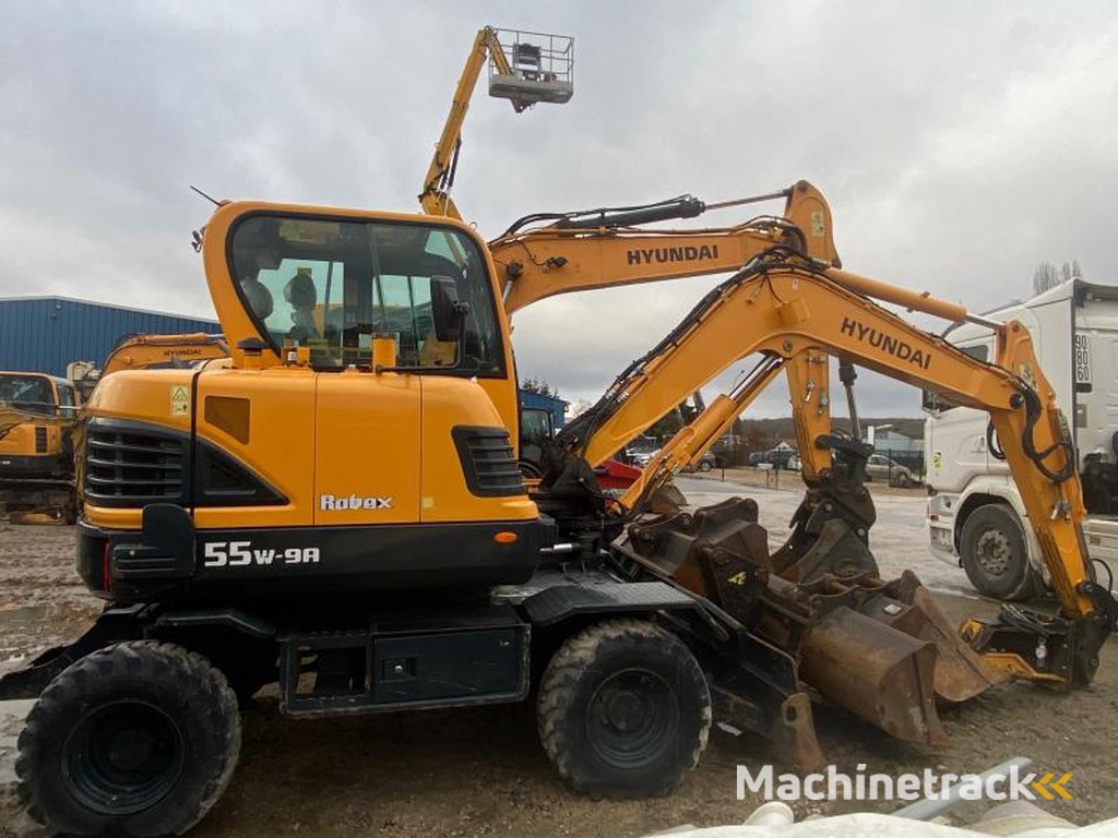 Hyundai ROBEX-55W-9A