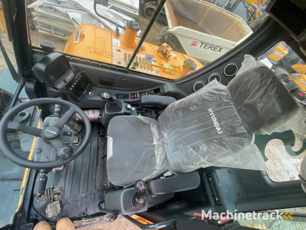 Hyundai ROBEX-55W-9A