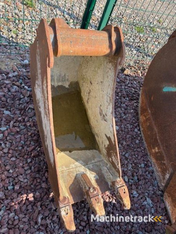 ARDEN-EQUIPEMENT LOT EQUIPEMENTS QA 20