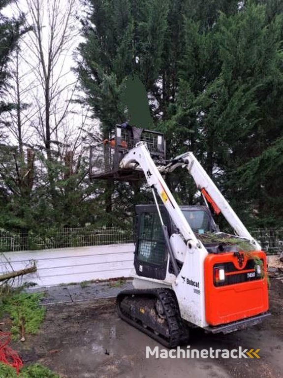 Bobcat T-450