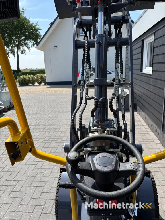 Eurotrac W10 minishovel, gloednieuw, zeer compleet tegen scherpe prijs, Kubota gazonbanden