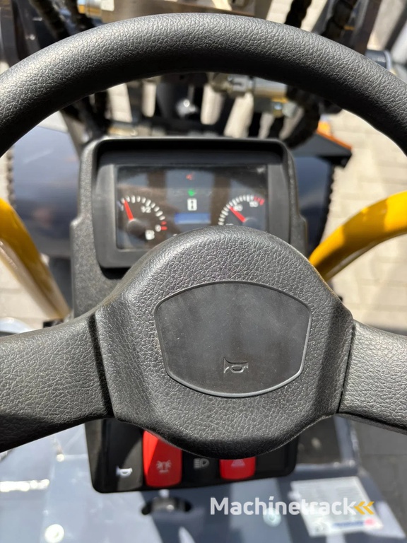 Eurotrac W10 minishovel, gloednieuw, zeer compleet tegen scherpe prijs, Kubota gazonbanden