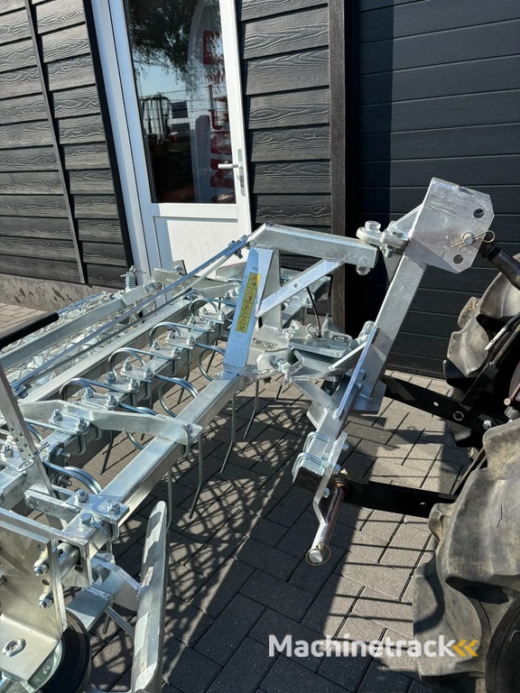 Diversen Track-Master Manegebodemvlakker Bodemvlakker Bakvlakker Pistevlakker Baksleep Pistesleep manege bodem vlakker rijbaan piste rijbak paddock