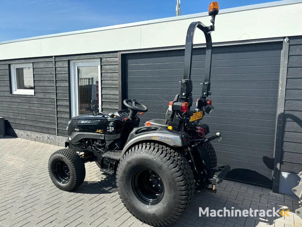 Solis 26 pk hydrostaat Black Edition compacttractor minitractor mini compact tractor trekker