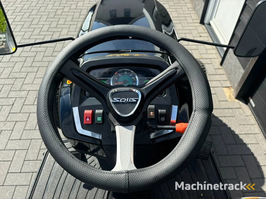 Solis 26 pk hydrostaat Black Edition compacttractor minitractor mini compact tractor trekker