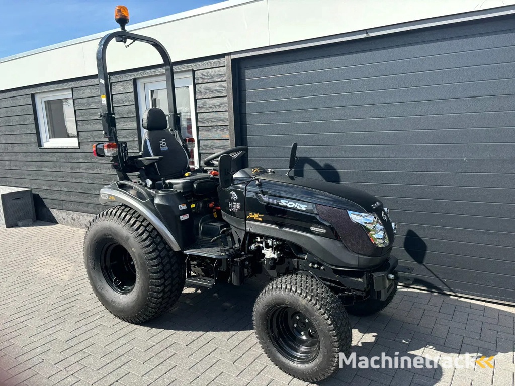 Solis 26 pk hydrostaat Black Edition compacttractor minitractor mini compact tractor trekker
