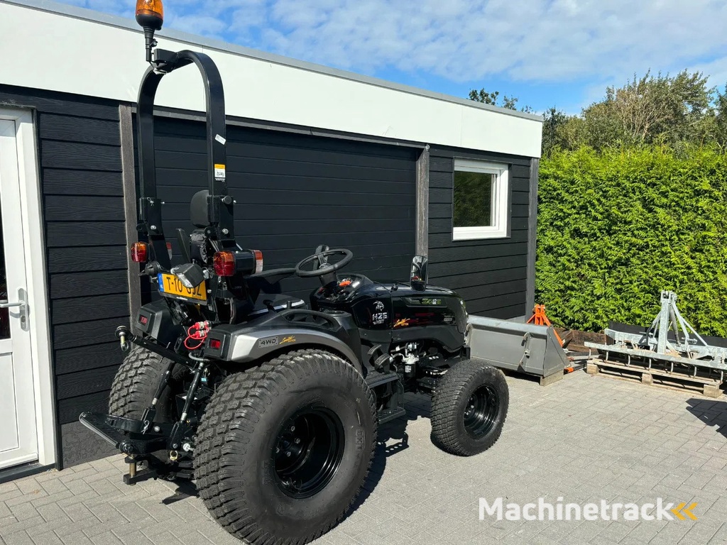 Solis 26 pk hydrostaat Black Edition compacttractor minitractor mini compact tractor trekker