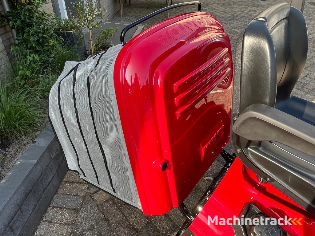 Honda HF2417HT zitmaaier met Versamow mulch en vangen