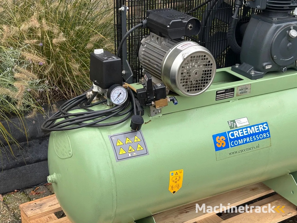 Creemers Compressor gebruikte csg350 / 150l luchtcompressor 230v 150l