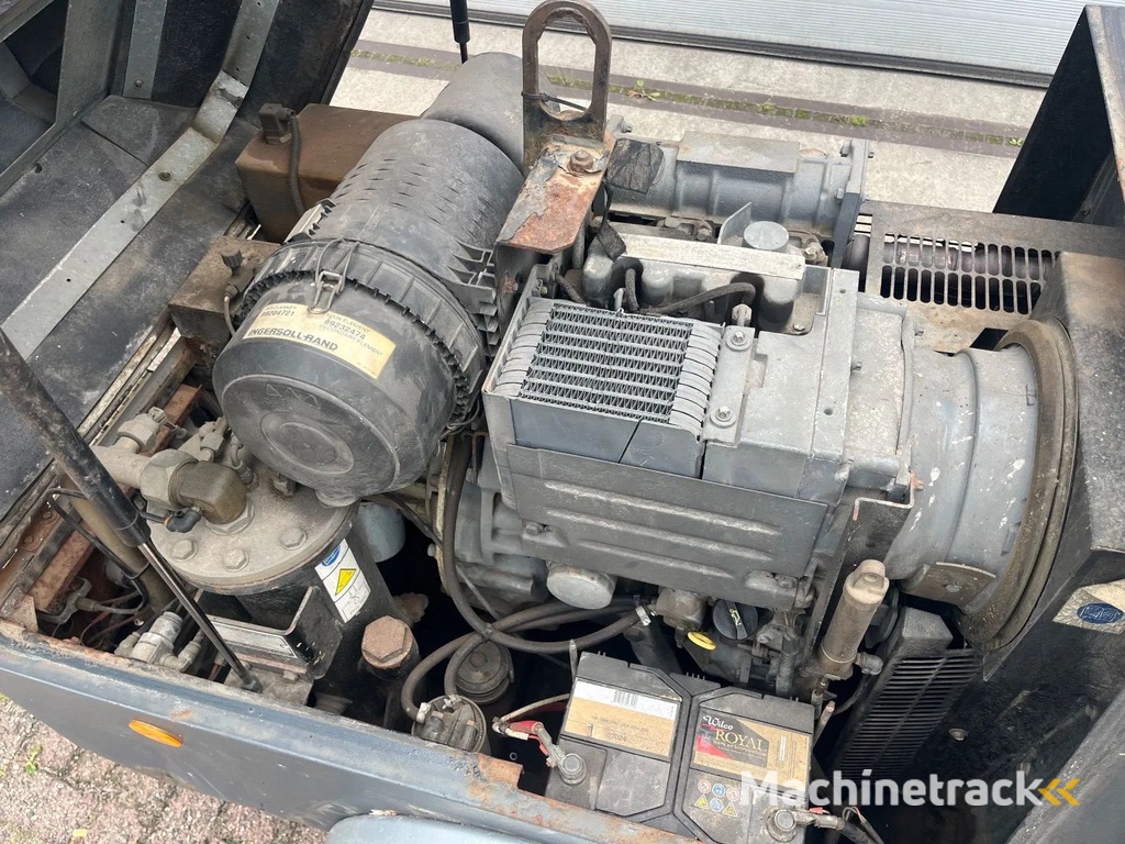 Ingersoll Rand P101WD / 2.120 Uren / Deutz F2L M011F / 2000 / Mobile Compressor