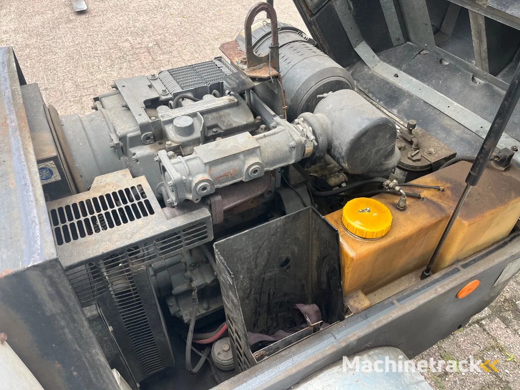 Ingersoll Rand P101WD / 2.120 Uren / Deutz F2L M011F / 2000 / Mobile Compressor