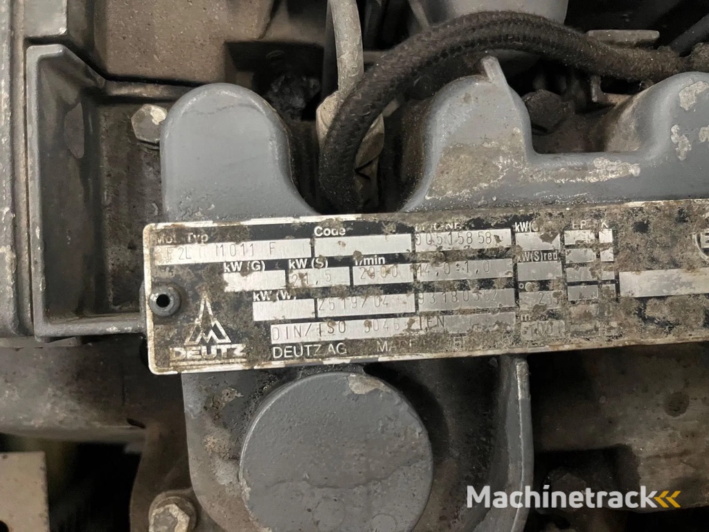 Ingersoll Rand P101WD / 2.120 Uren / Deutz F2L M011F / 2000 / Mobile Compressor