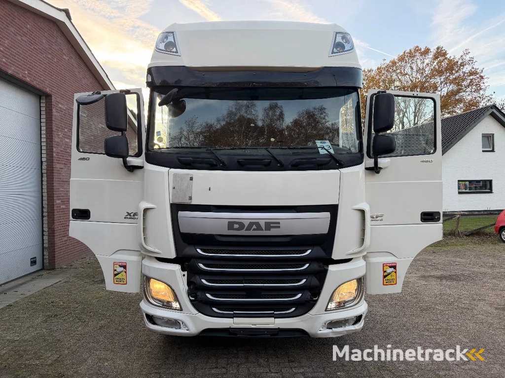 DAF XF 106.460 / Super SpaceCab / Euro6 / 4x2 / 2x Dieseltanks