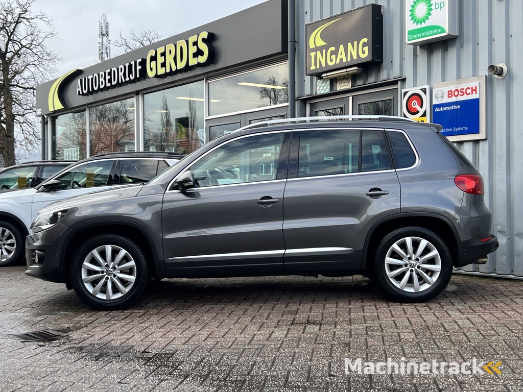 Volkswagen Tiguan 1.4 TSI Sport&Style | NAVIGATIE | TREKHAAK | NETTE AUTO |