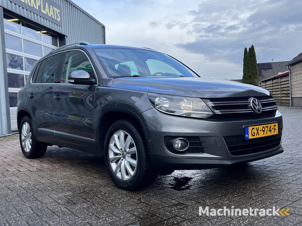 Volkswagen Tiguan 1.4 TSI Sport&Style | NAVIGATIE | TREKHAAK | NETTE AUTO |