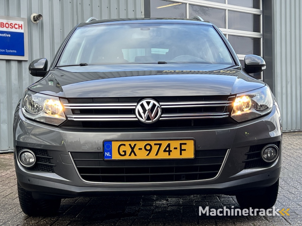 Volkswagen Tiguan 1.4 TSI Sport&Style | NAVIGATIE | TREKHAAK | NETTE AUTO |