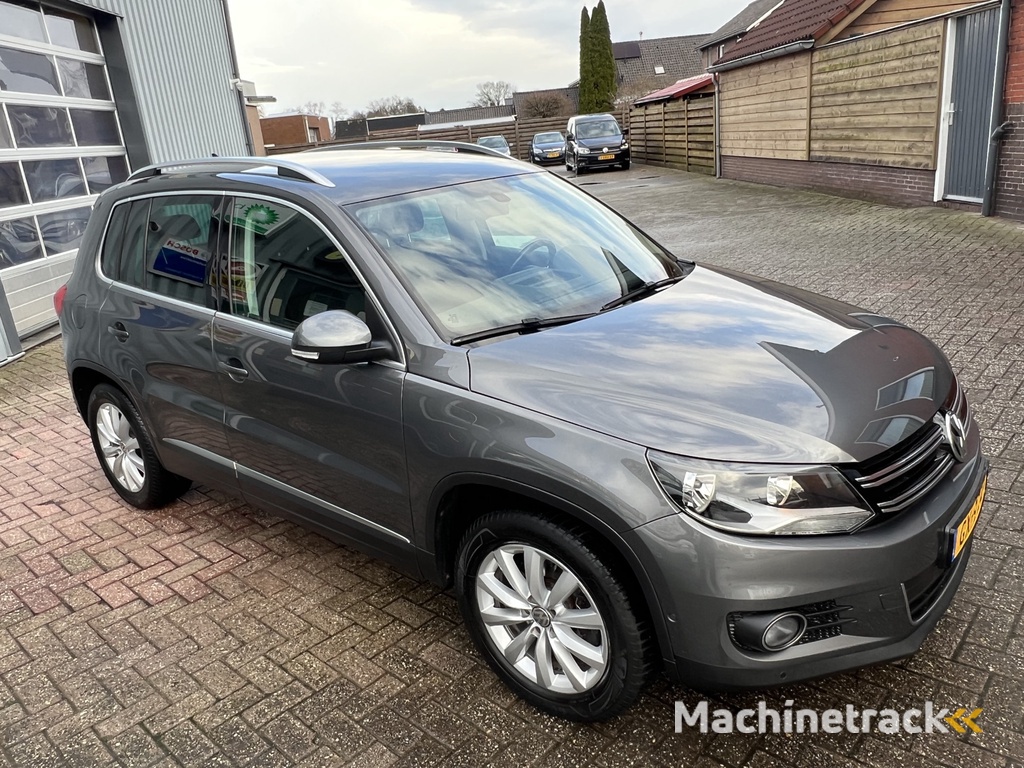 Volkswagen Tiguan 1.4 TSI Sport&Style | NAVIGATIE | TREKHAAK | NETTE AUTO |