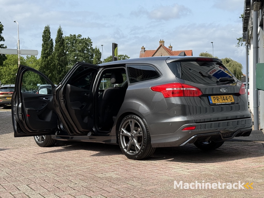Ford Focus Wagon 1.0 ST-Line | NAVI | CARPLAY | PDC | CRUISE |