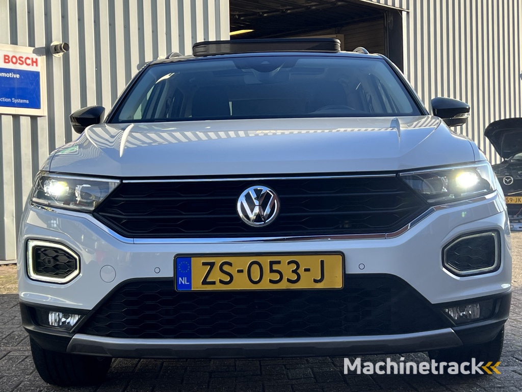 Volkswagen T-Roc 1.0 TSI Style | PANORAMADAK | ACHTERUITCAMERA | NAVIGATIE |