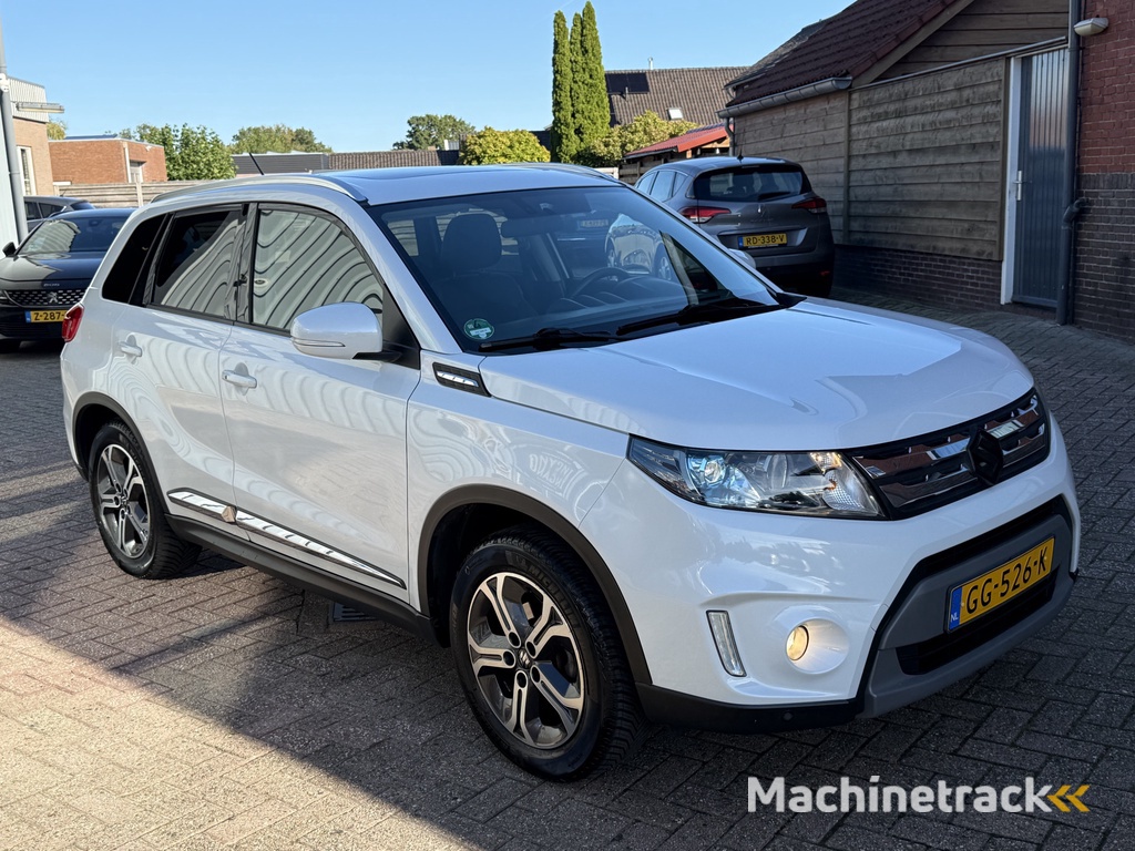 Suzuki Vitara 1.6 High Executive | PANO | TREKHAAK | CAMERA | NAVI | SUPERSTAAT |