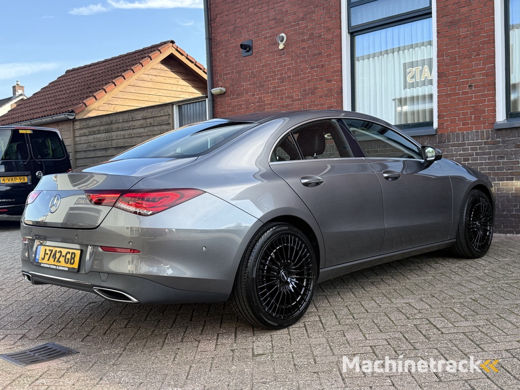 Mercedes-Benz CLA-klasse 180 Premium Plus. | AUTOMAAT | FULL LED | NAVI | PDC |
