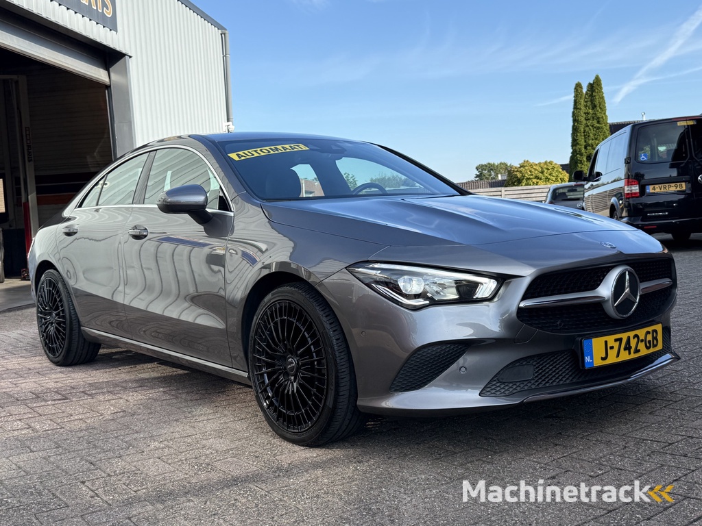 Mercedes-Benz CLA-klasse 180 Premium Plus. | AUTOMAAT | FULL LED | NAVI | PDC |