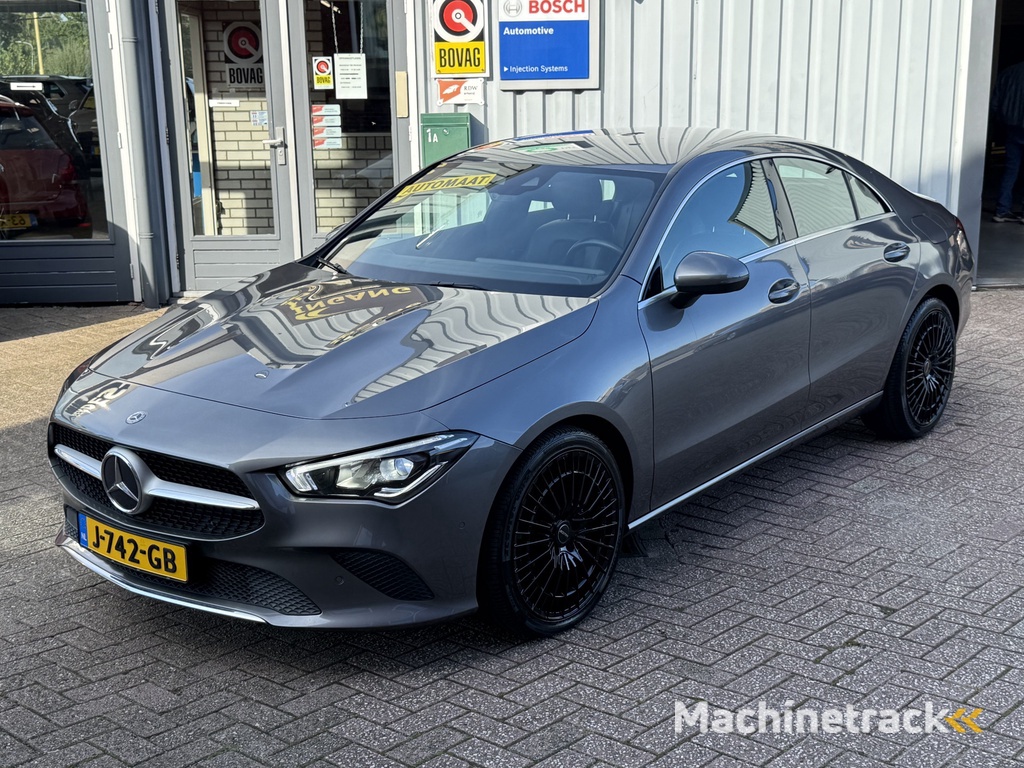 Mercedes-Benz CLA-klasse 180 Premium Plus. | AUTOMAAT | FULL LED | NAVI | PDC |