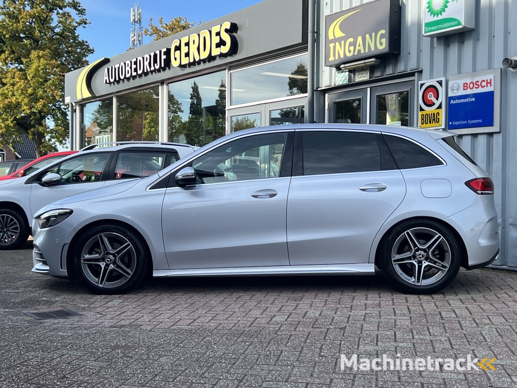 Mercedes-Benz B-klasse 180 Business Solution AMG. | NW STAAT | FULL LED | CAMERA | ELEKT KOFFER |