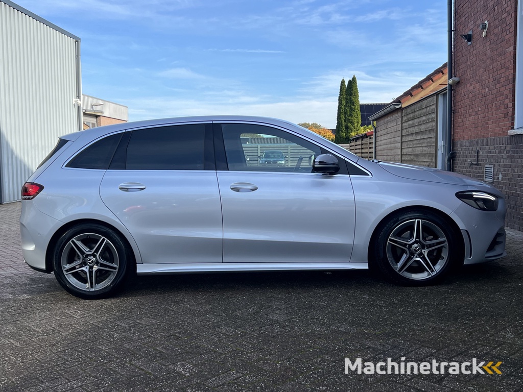 Mercedes-Benz B-klasse 180 Business Solution AMG. | NW STAAT | FULL LED | CAMERA | ELEKT KOFFER |