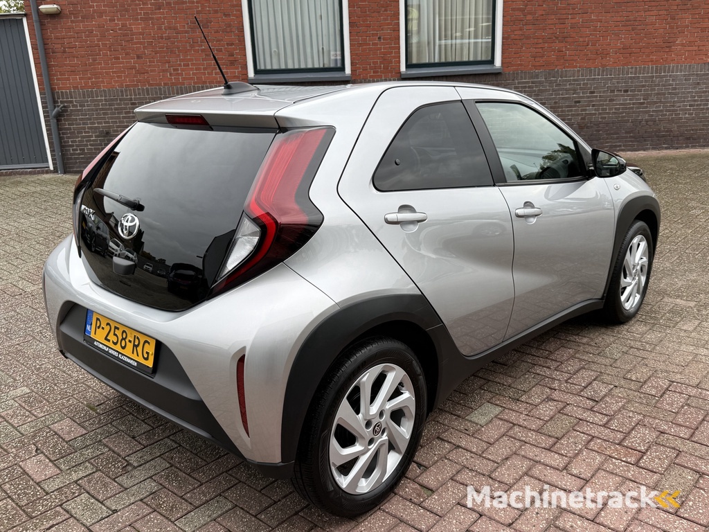 Toyota Aygo X. 1.0 VVT-i S-CVT first | AUTOMAAT | CAMERA | CRUISE | CARPLAY |