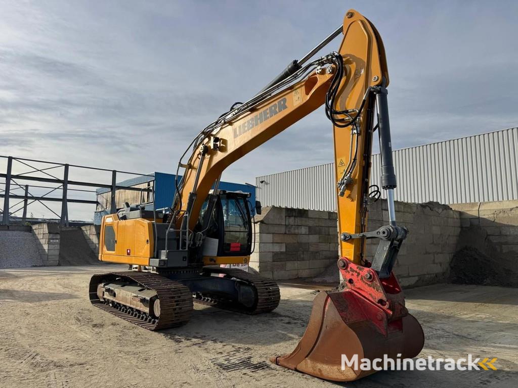 Liebherr R922 LC