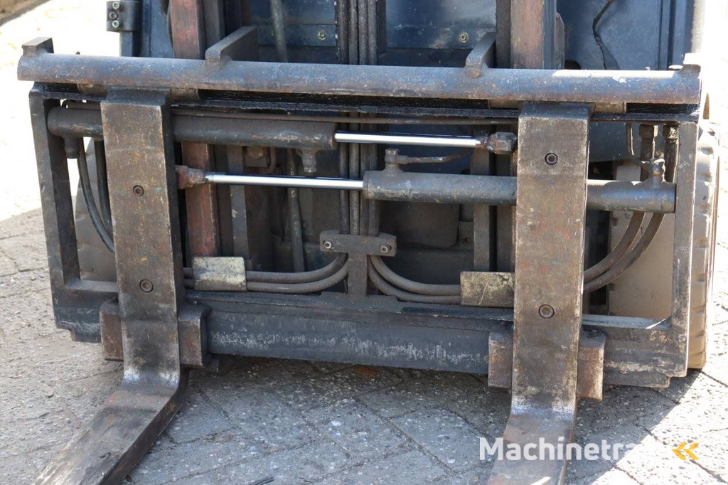 Forklift Linde E16-01 Electric 1600kg 3m 2013