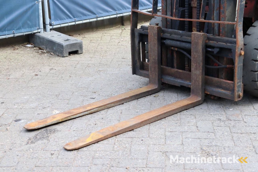 Gabelstapler Nissan FJ02A25U Diesel 2500kg 6,0m