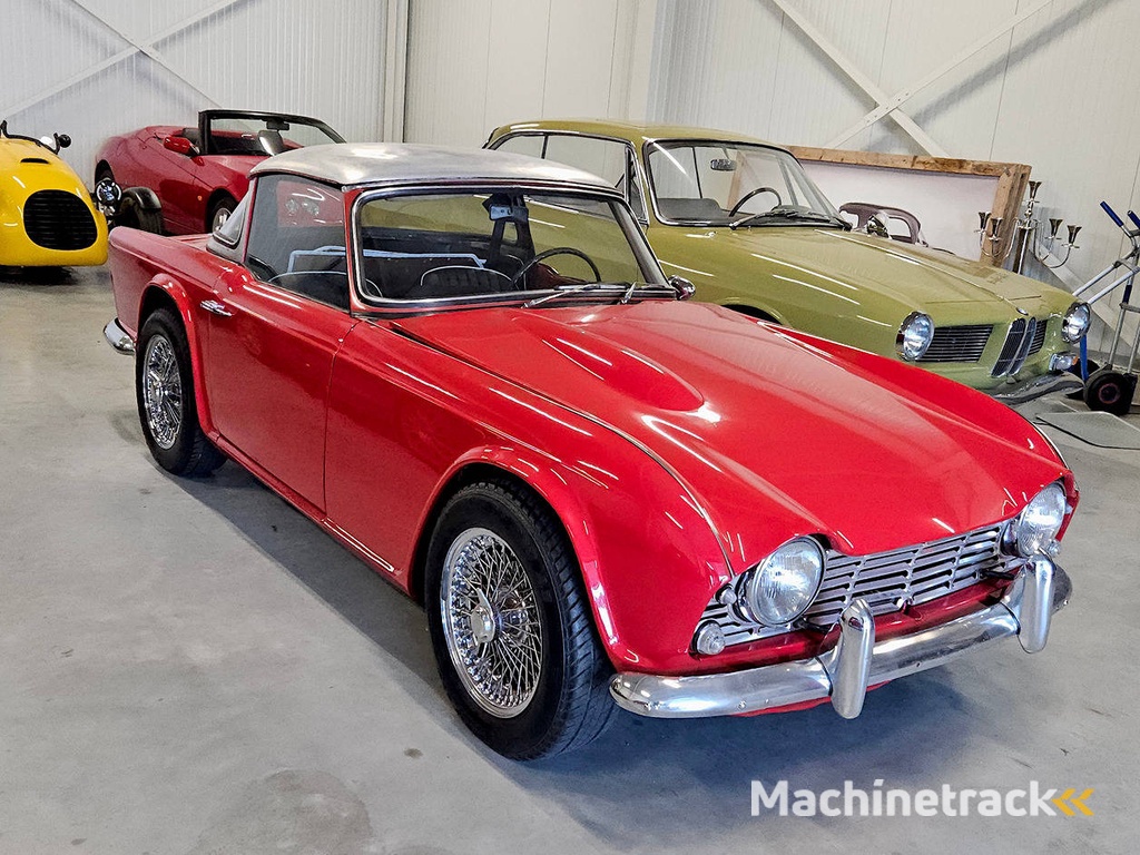 Triumph TR4 Surrey Top Benzin (Margin) 1963