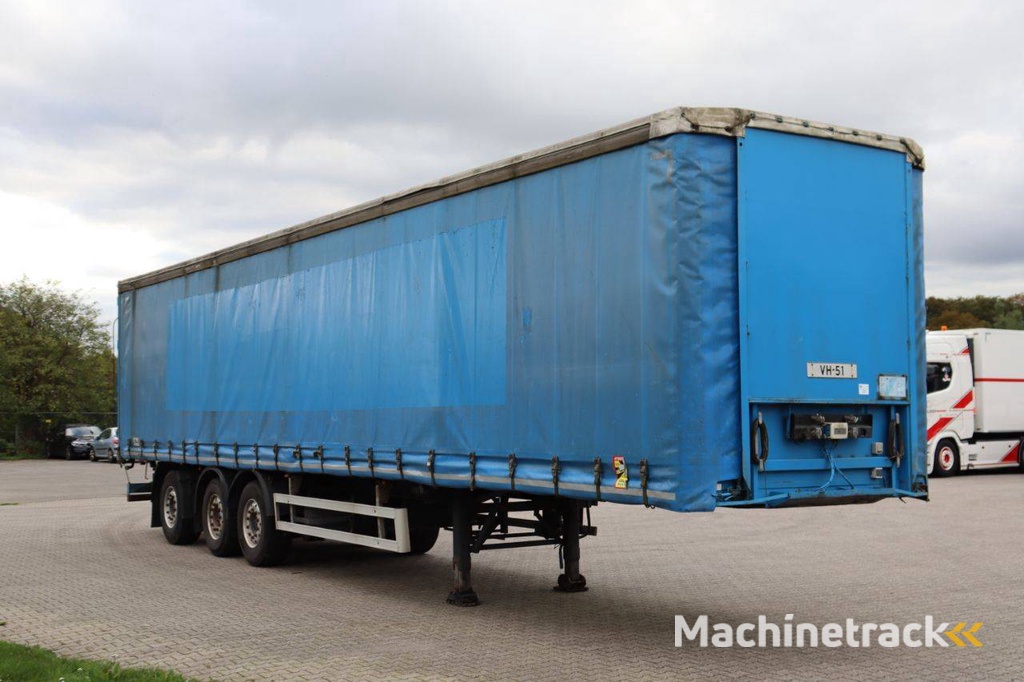 Curtainsider trailer Pacton TBD339 2001