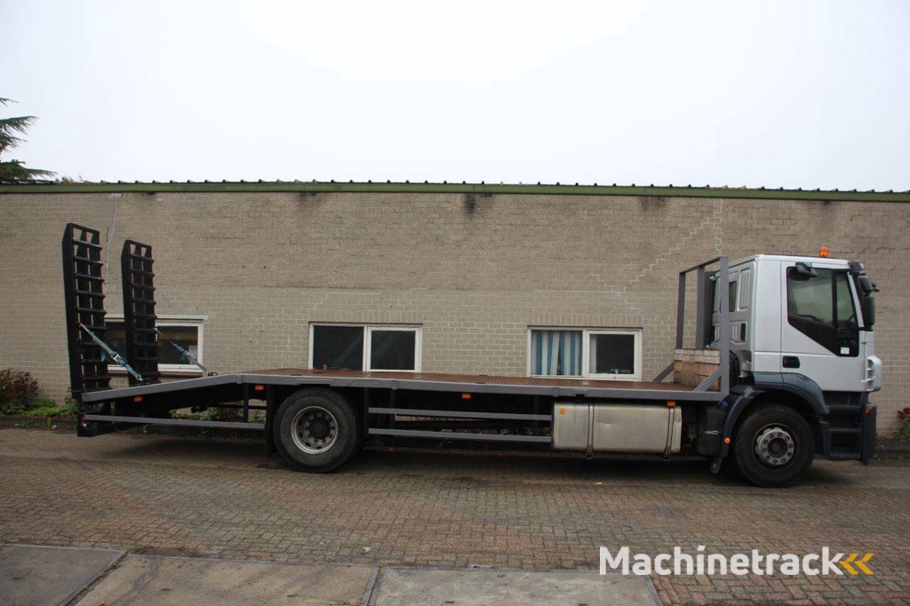 Platte laadbak Vrachtwagen Iveco 190S Diesel 228kW 2006