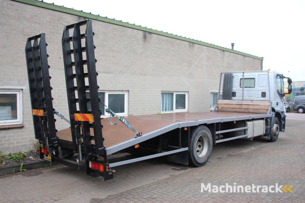 Platte laadbak Vrachtwagen Iveco 190S Diesel 228kW 2006
