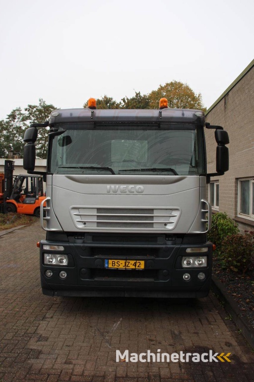 Platte laadbak Vrachtwagen Iveco 190S Diesel 228kW 2006