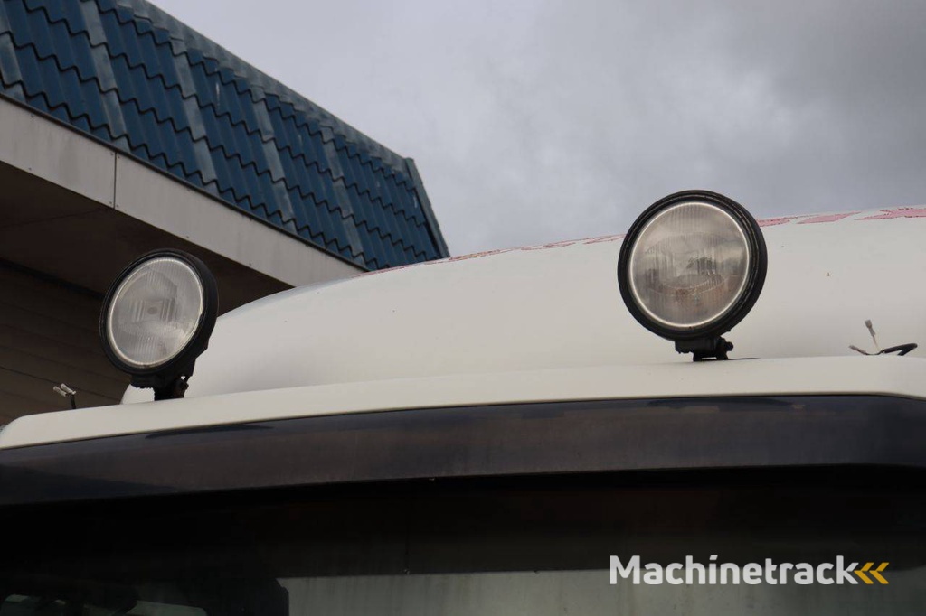 Volvo FL6 Diesel 250hp box truck