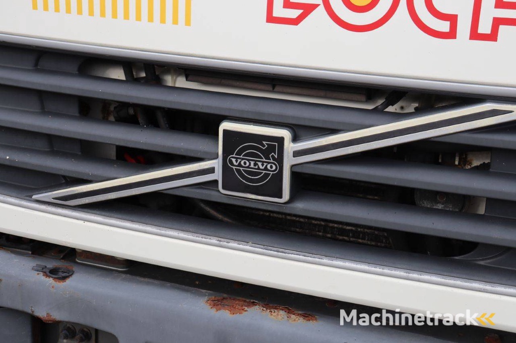 Volvo FL6 Diesel 250hp box truck